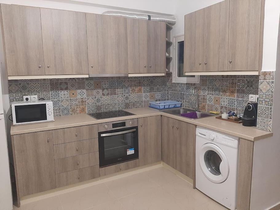 Appartamento Modern Apartmen In Athina Atene Esterno foto